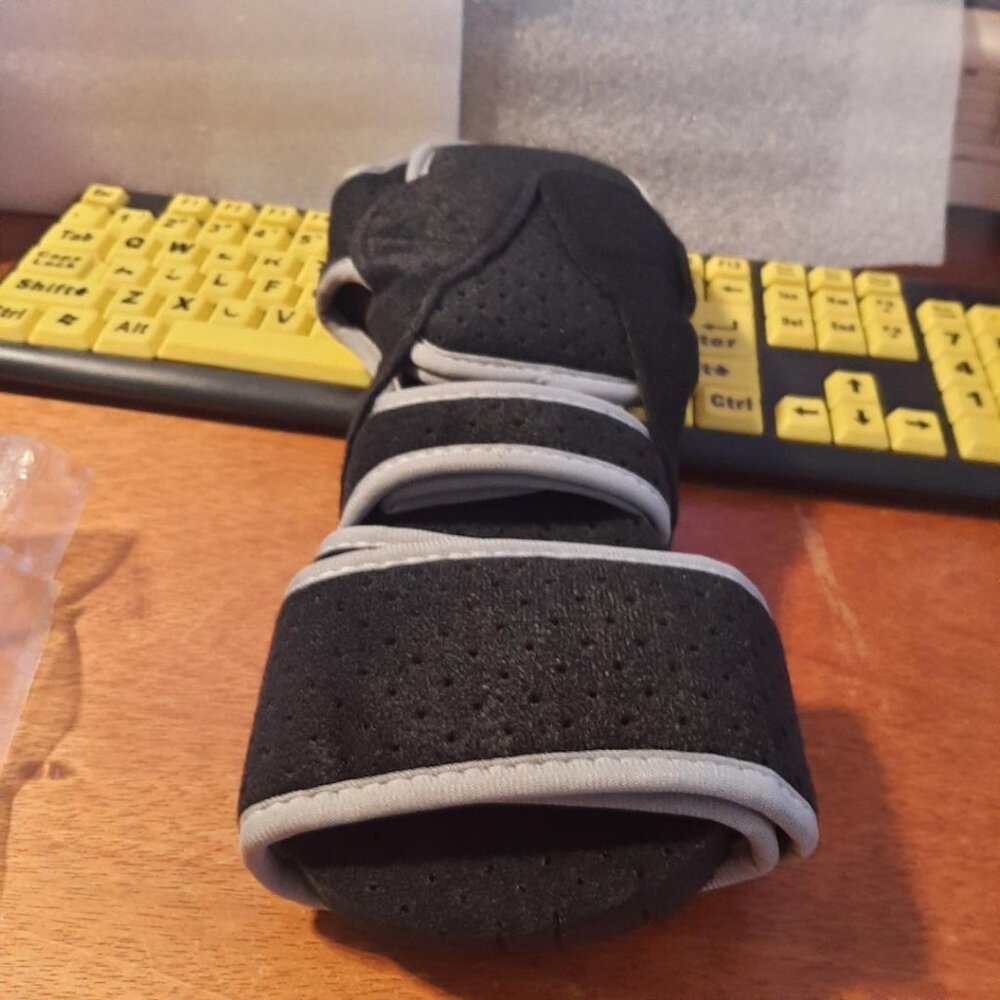 NEW BAG ! 2 Pcs Plantar Fasciitis Night Sock Splint Soft Stretch Brace